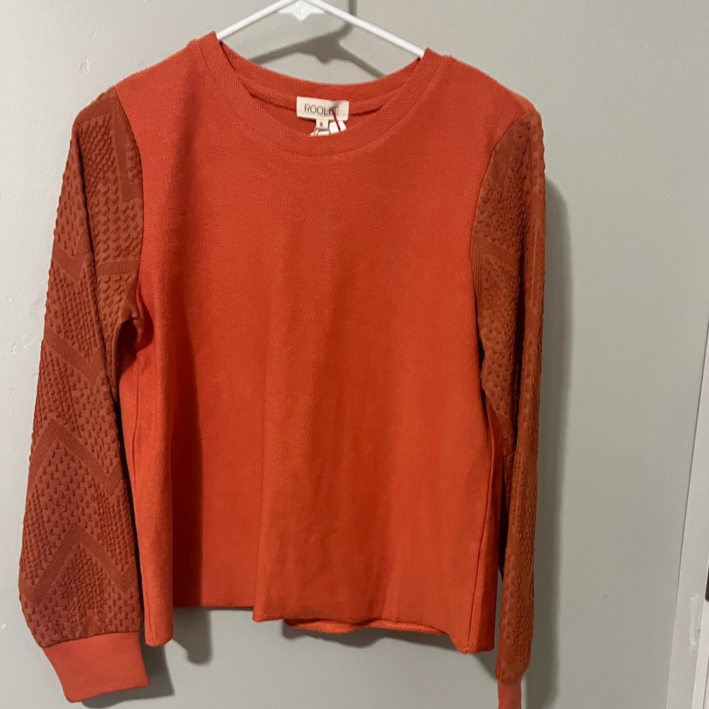 Roolee Women’s Orange Pull On Sweater Size Small - Picture 3 of 12
